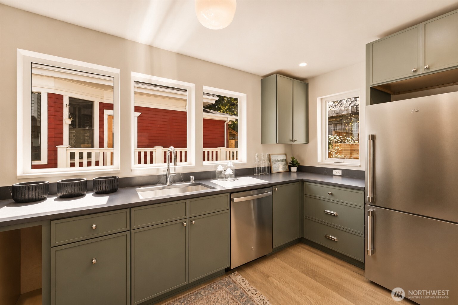 909 32nd Avenue S Unit: B