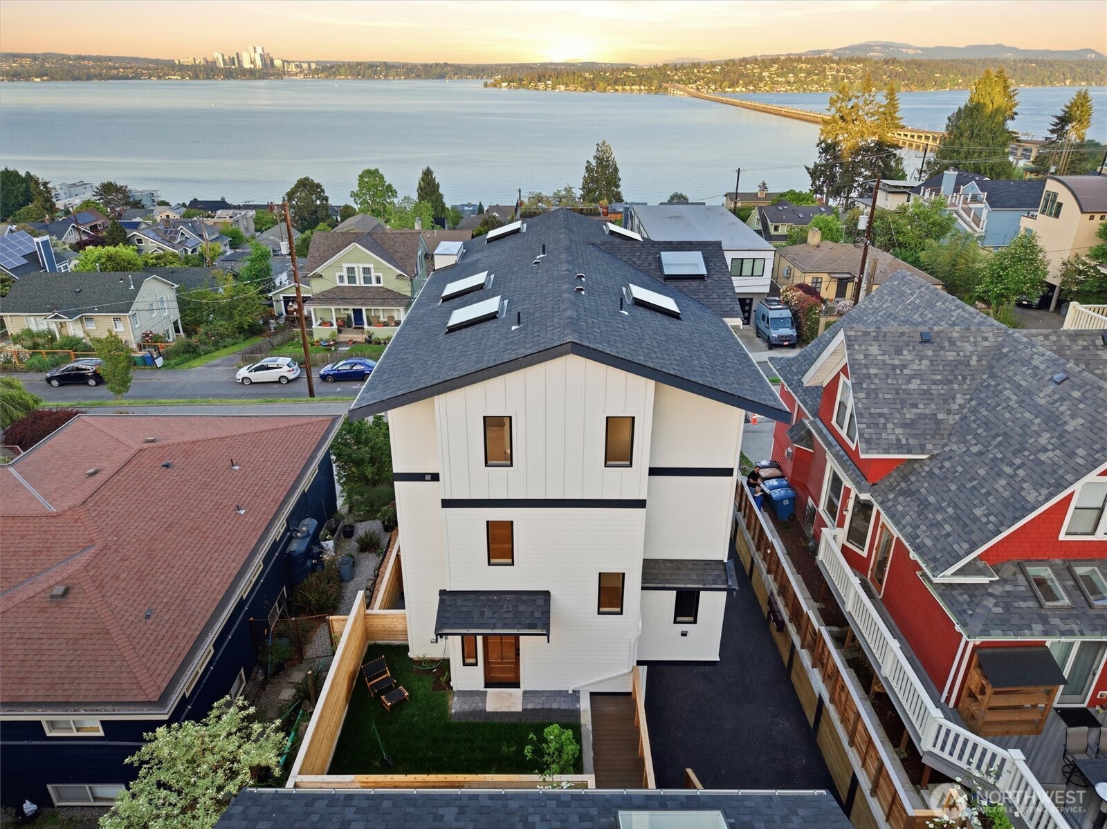 909 32nd Avenue S Unit: B