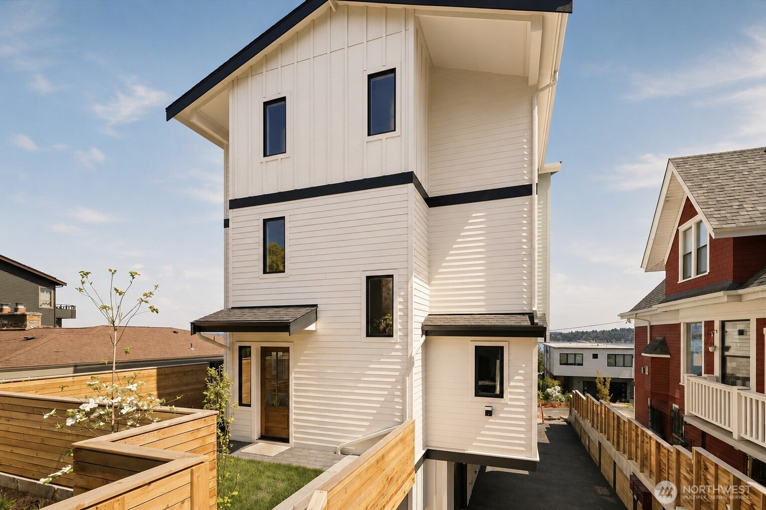 909 32nd Avenue S Unit: B