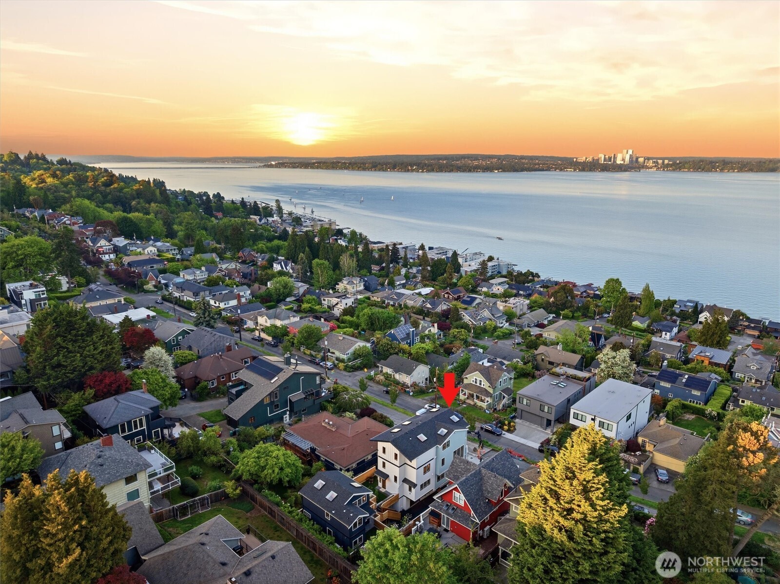 909 32nd Avenue S Unit: B