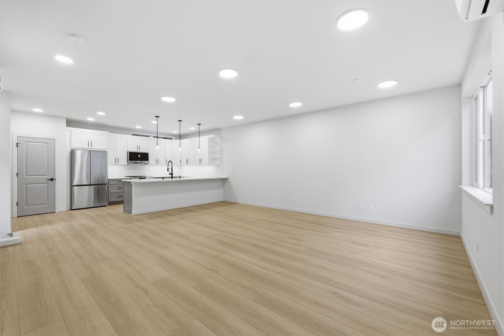 14610 Corliss Avenue N Unit: A