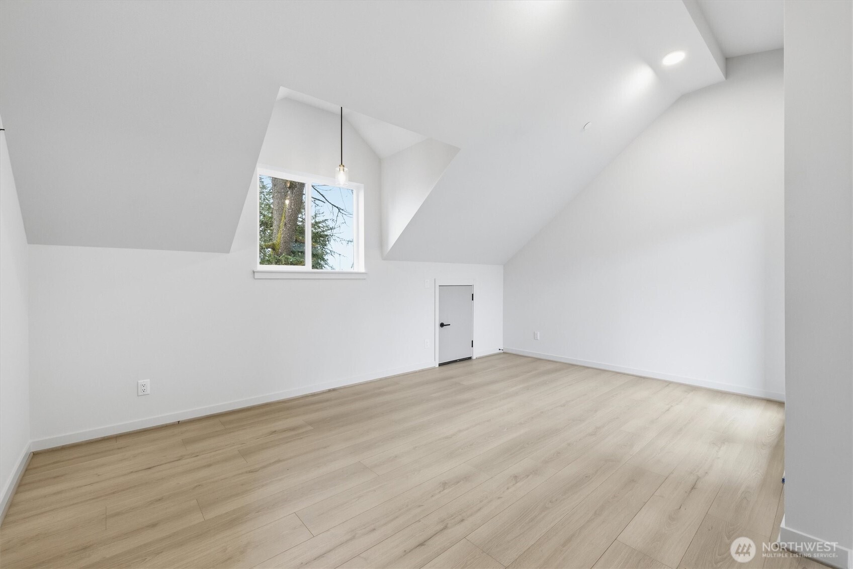 14610 Corliss Avenue N Unit: A