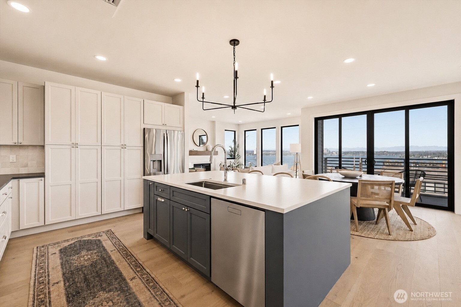909 32nd Avenue S Unit: A