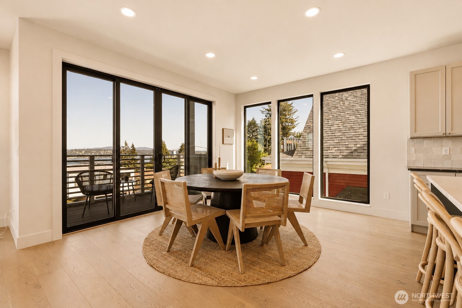 909 32nd Avenue S Unit: A