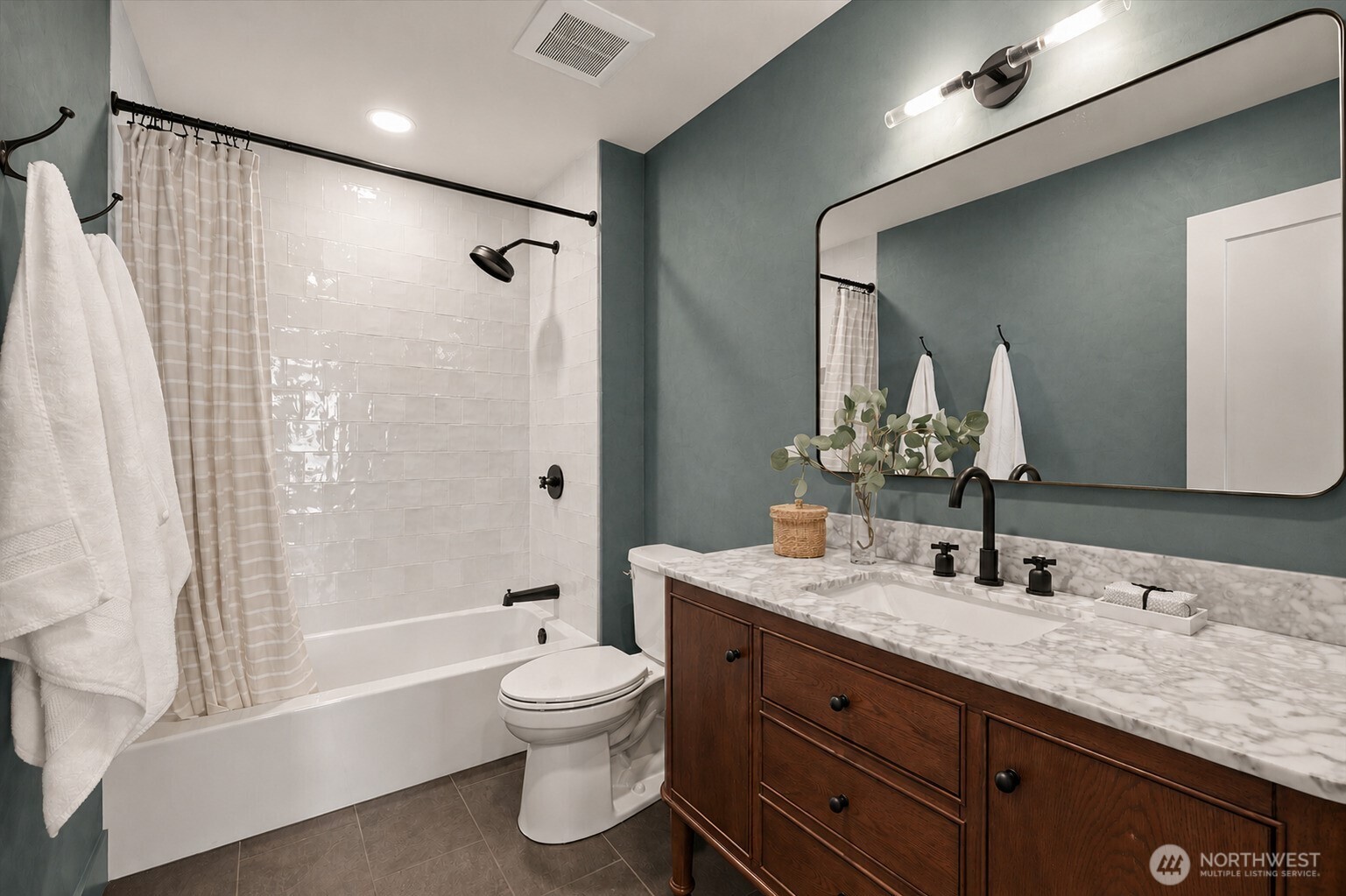 909 32nd Avenue S Unit: A