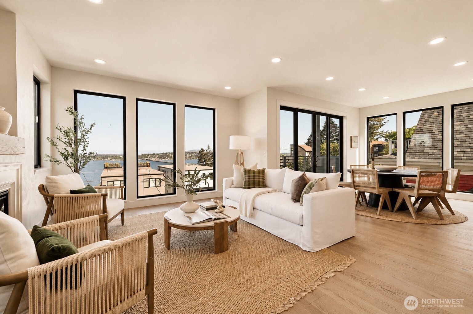 909 32nd Avenue S Unit: A