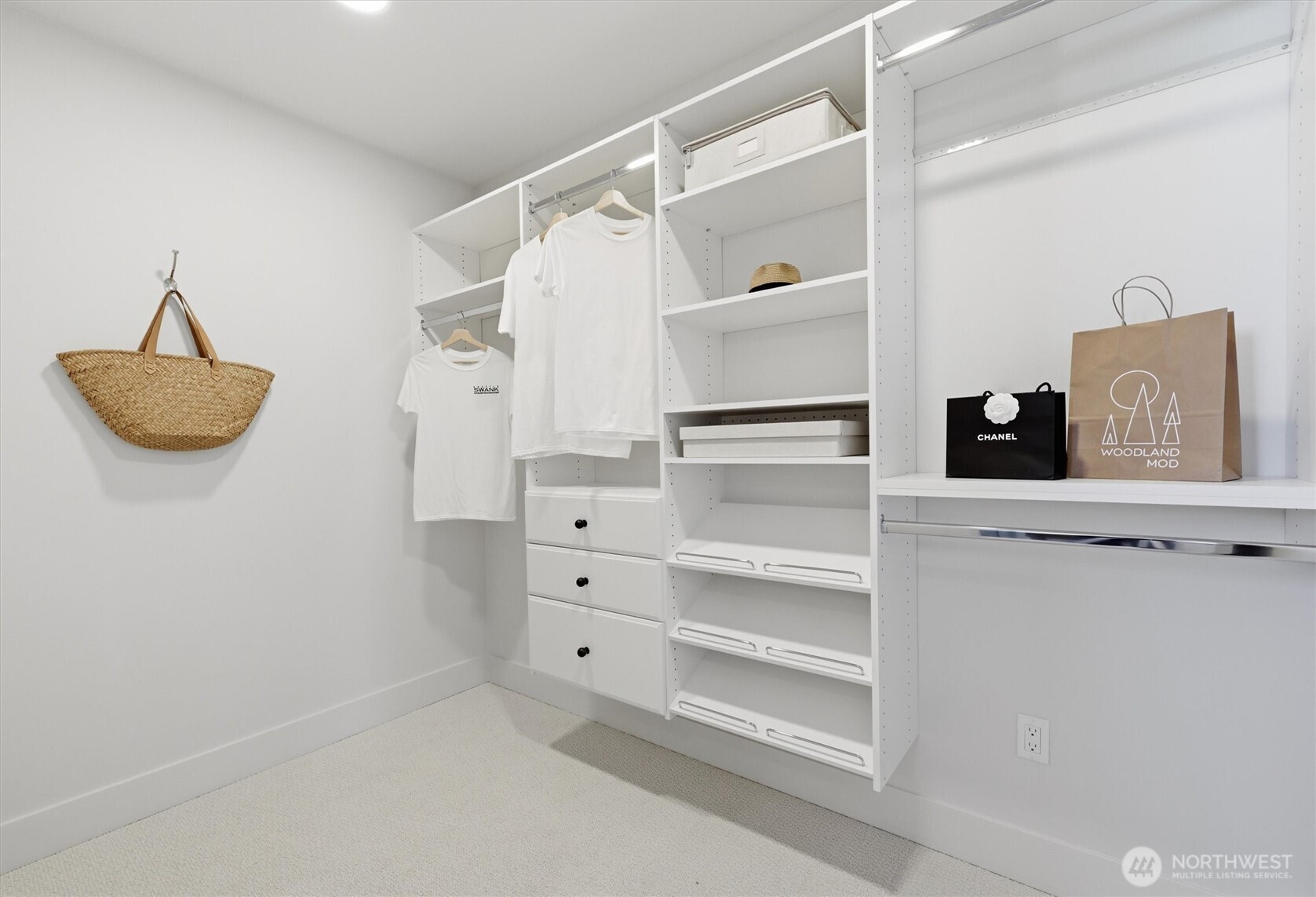 909 32nd Avenue S Unit: A