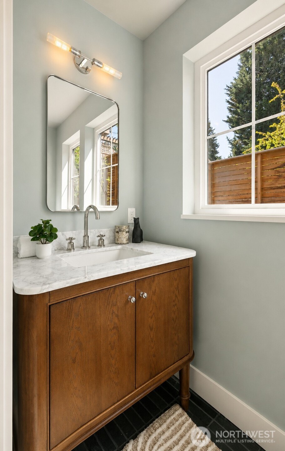 909 32nd Avenue S Unit: C