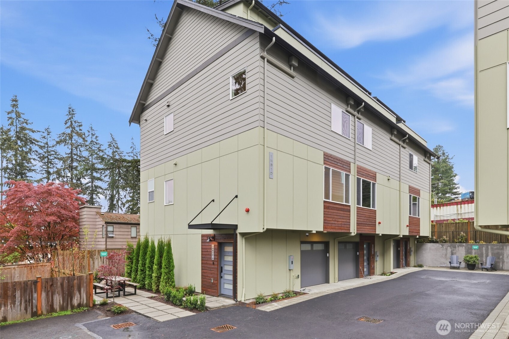 14610 Corliss Avenue N Unit: B