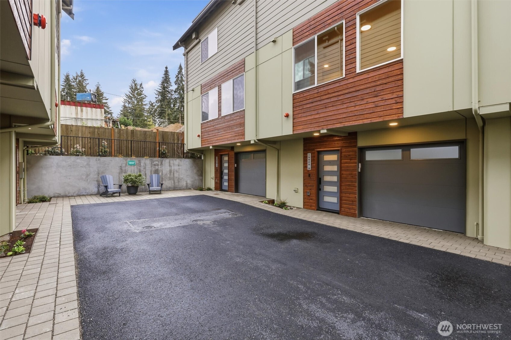 14608 Corliss Avenue N Unit: A