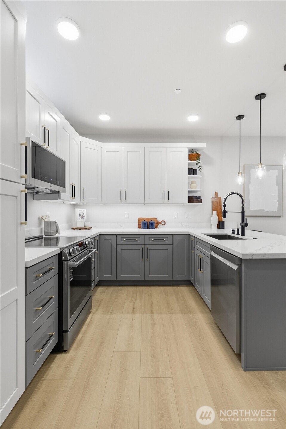 14608 Corliss Avenue N Unit: A