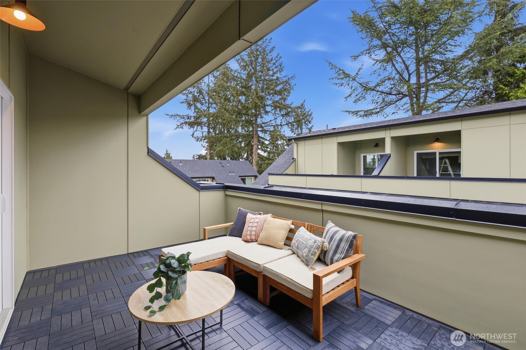 14608 Corliss Avenue N Unit: A