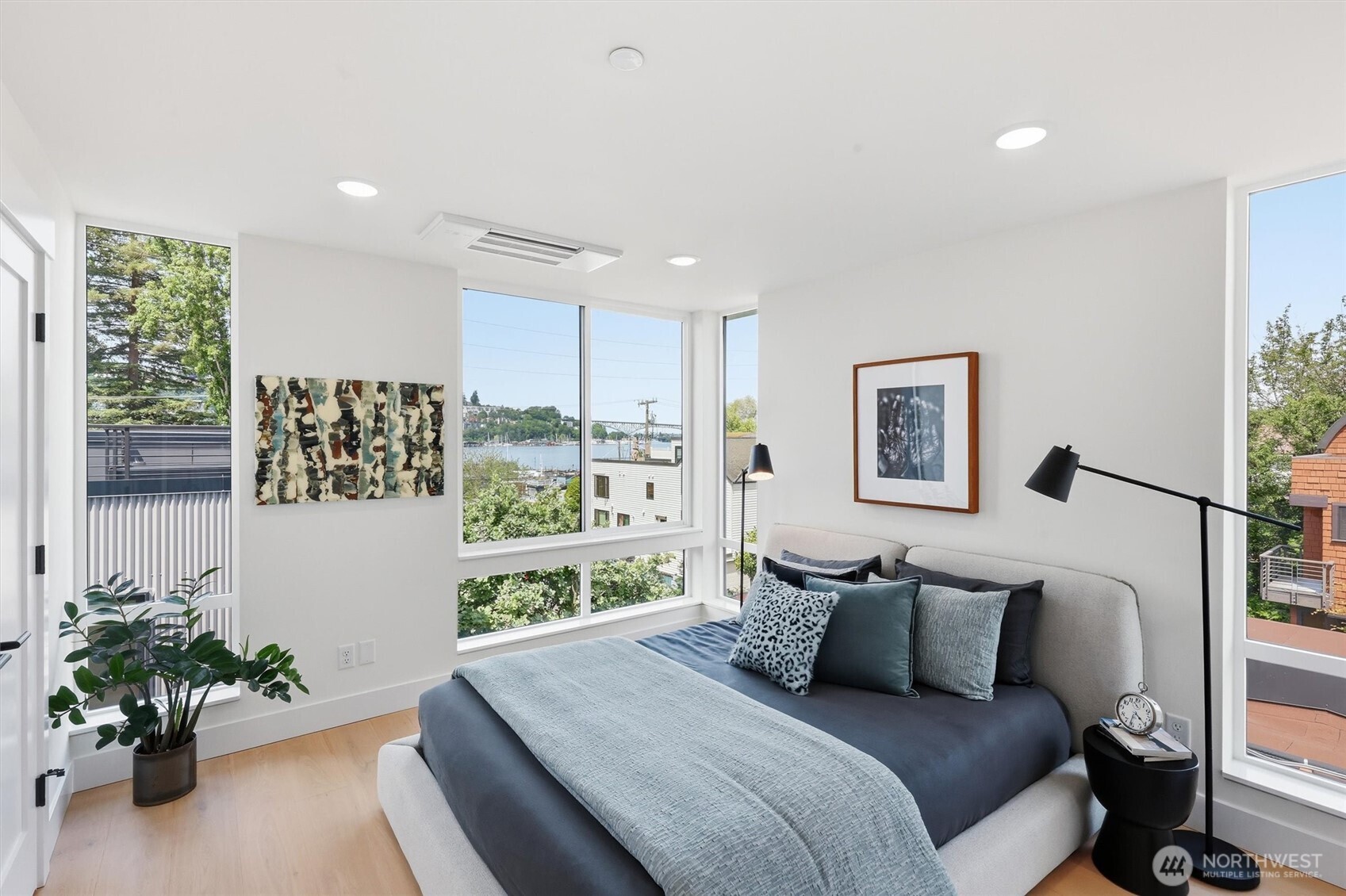 2019 Minor Avenue E