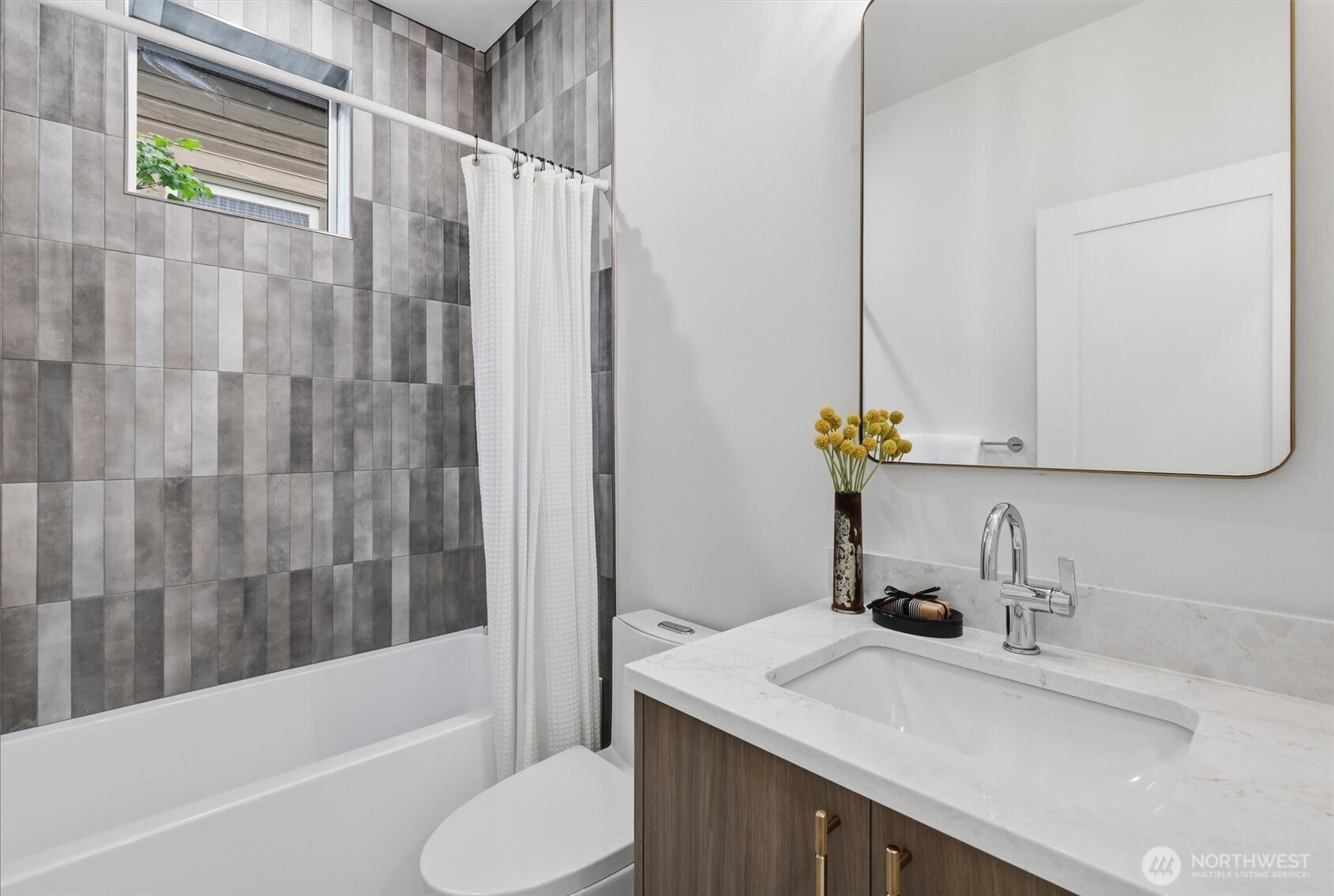 2019 Minor Avenue E