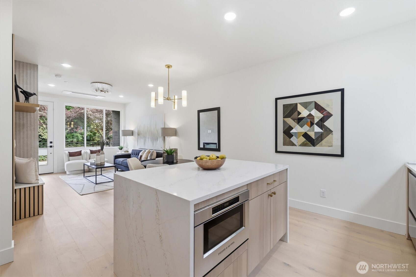 2017 Minor Avenue E
