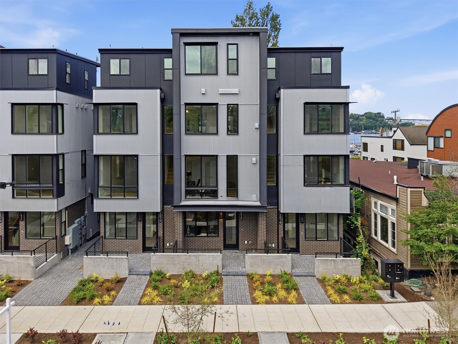 2017 Minor Avenue E