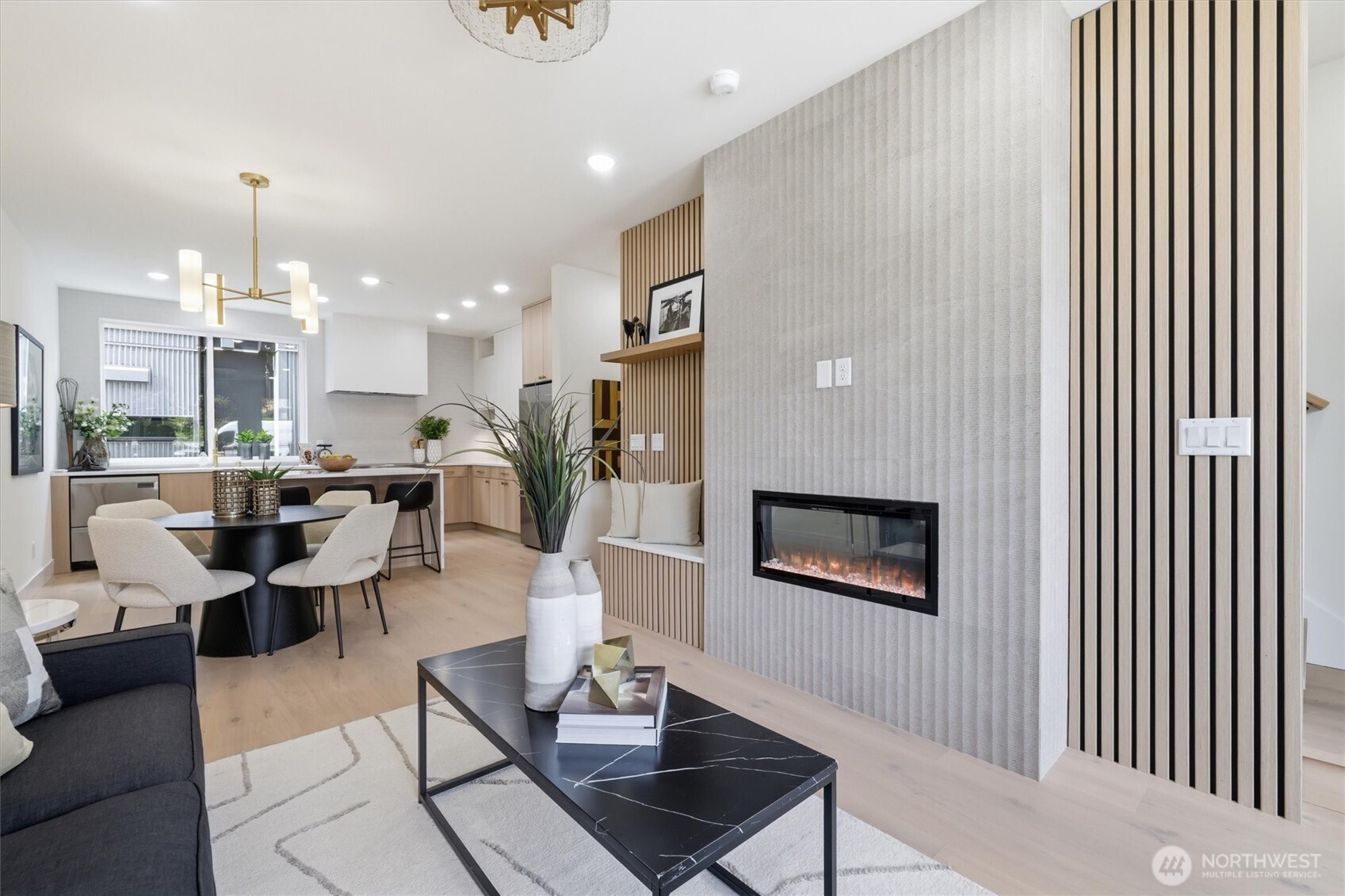 2017 Minor Avenue E