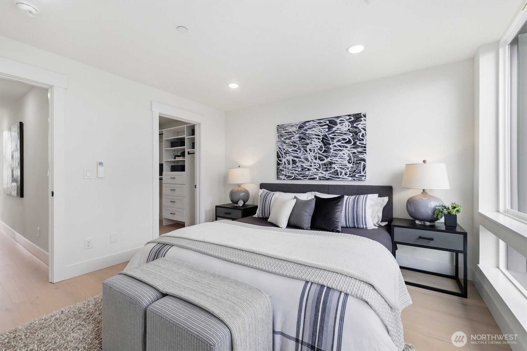 2017 Minor Avenue E