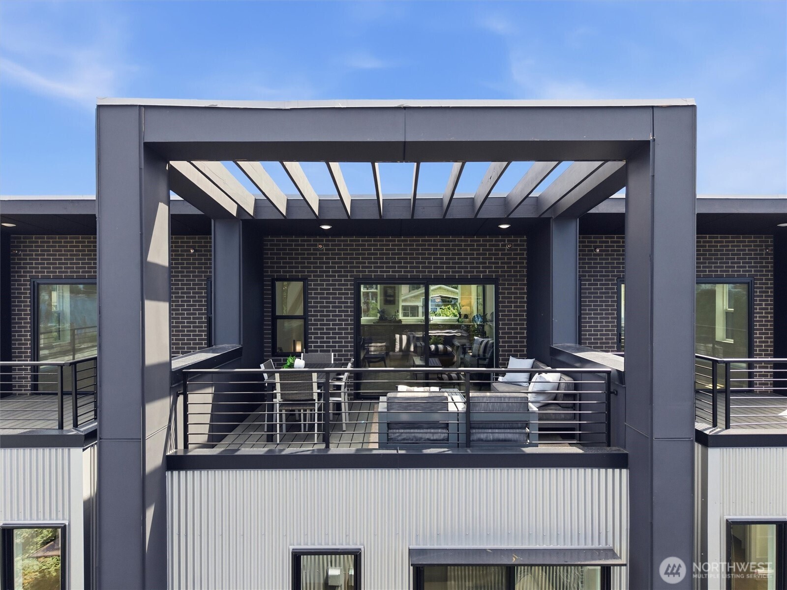 2017 Minor Avenue E