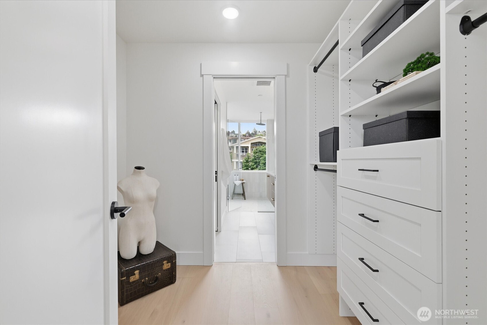 2017 Minor Avenue E