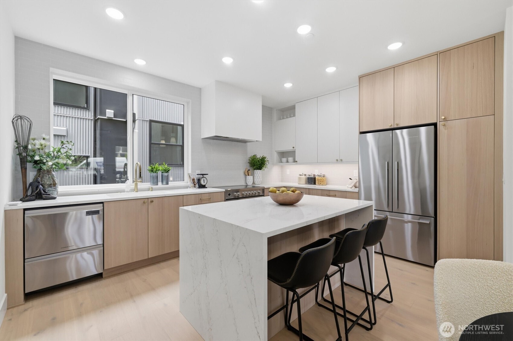 2017 Minor Avenue E