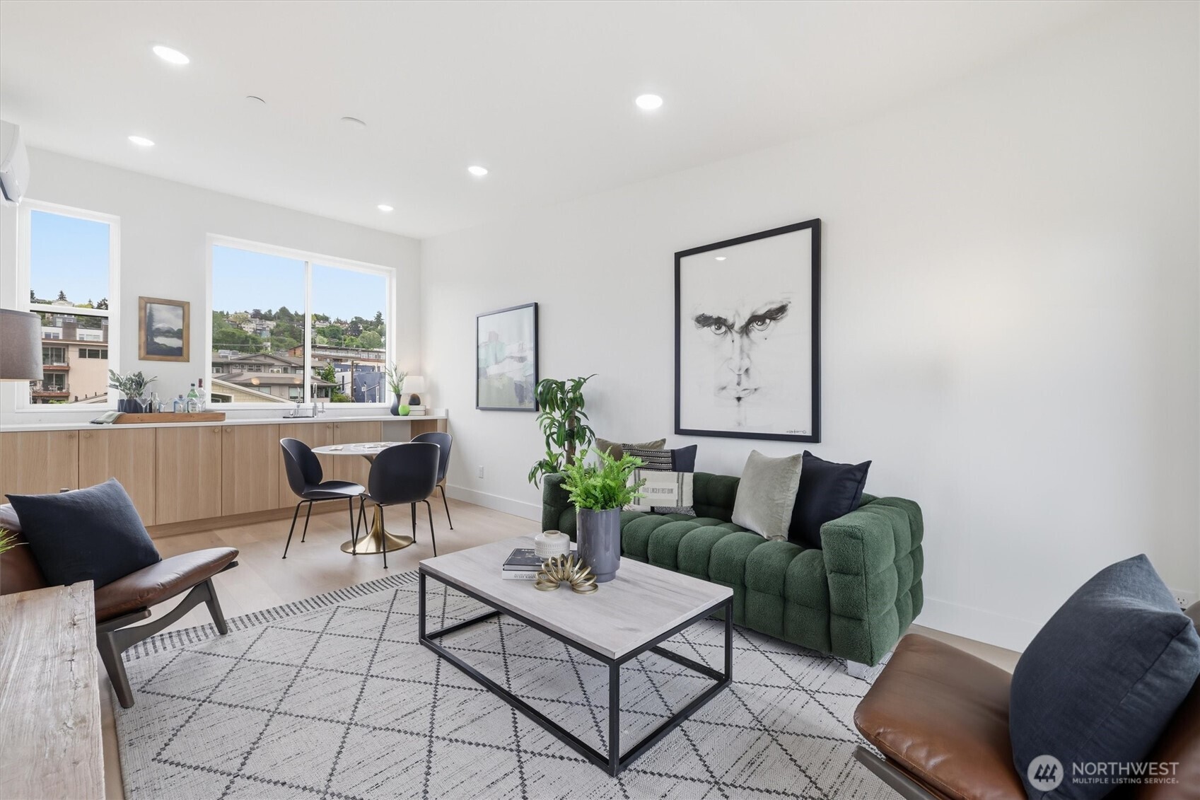 2017 Minor Avenue E