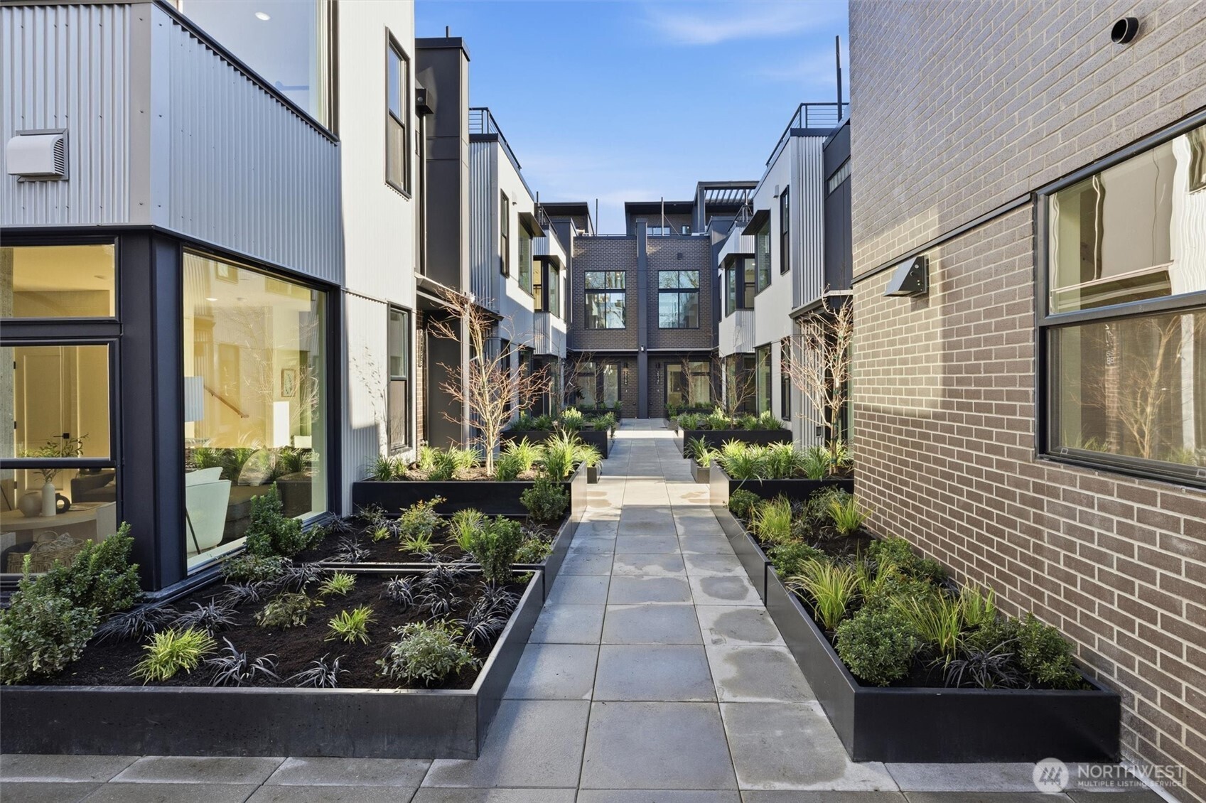 2012 Fairview Avenue E Unit: B