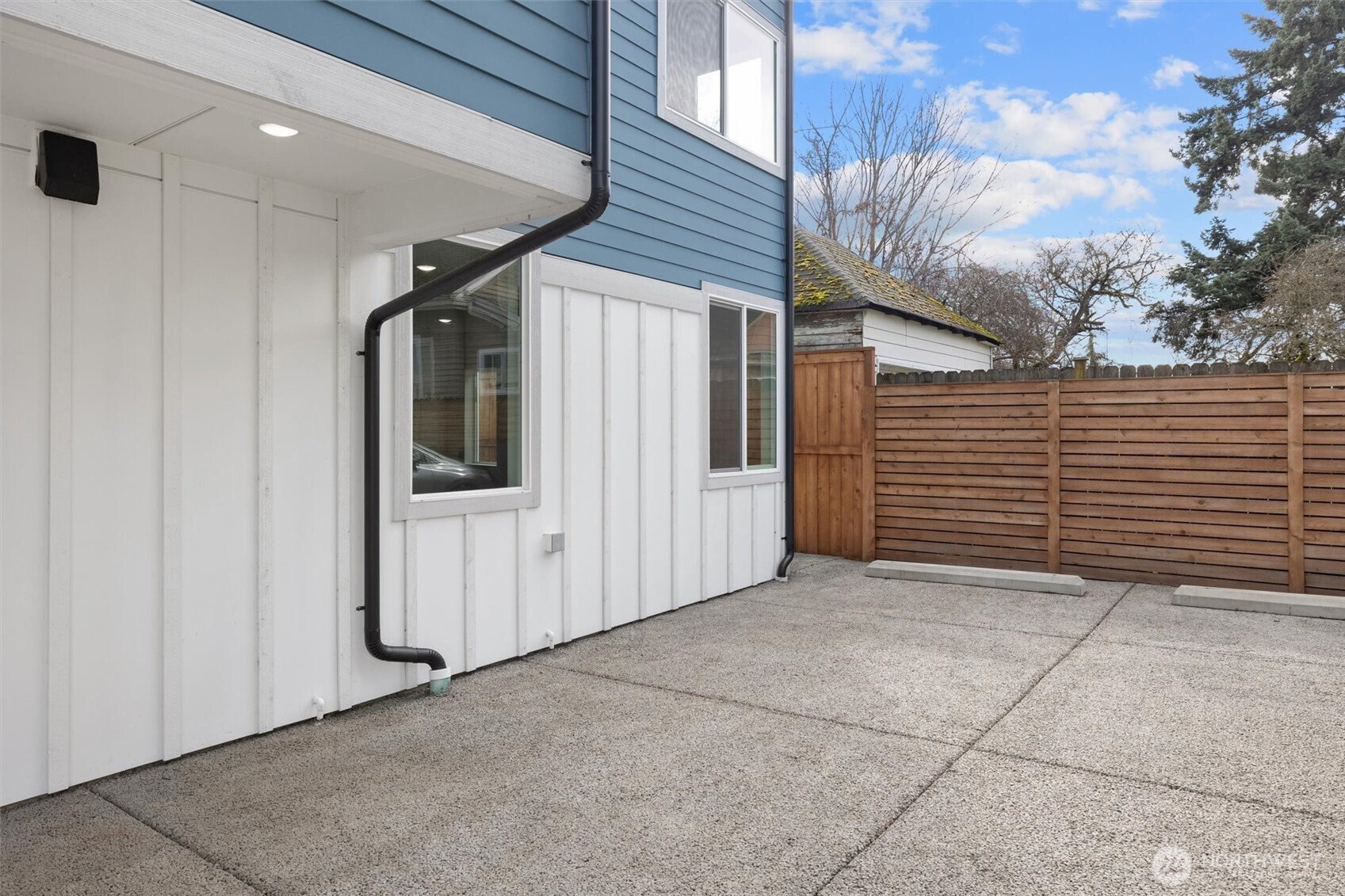 503 NE 42nd Street