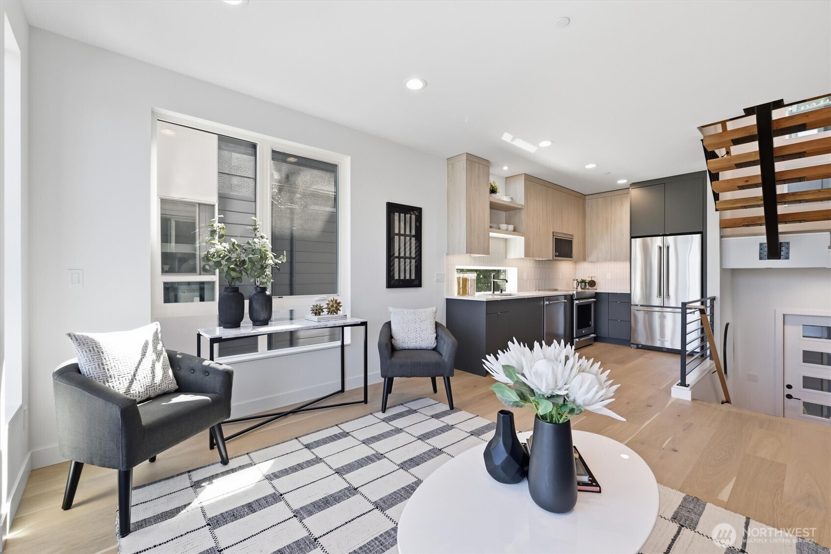 2011 Dexter Avenue N Unit: A