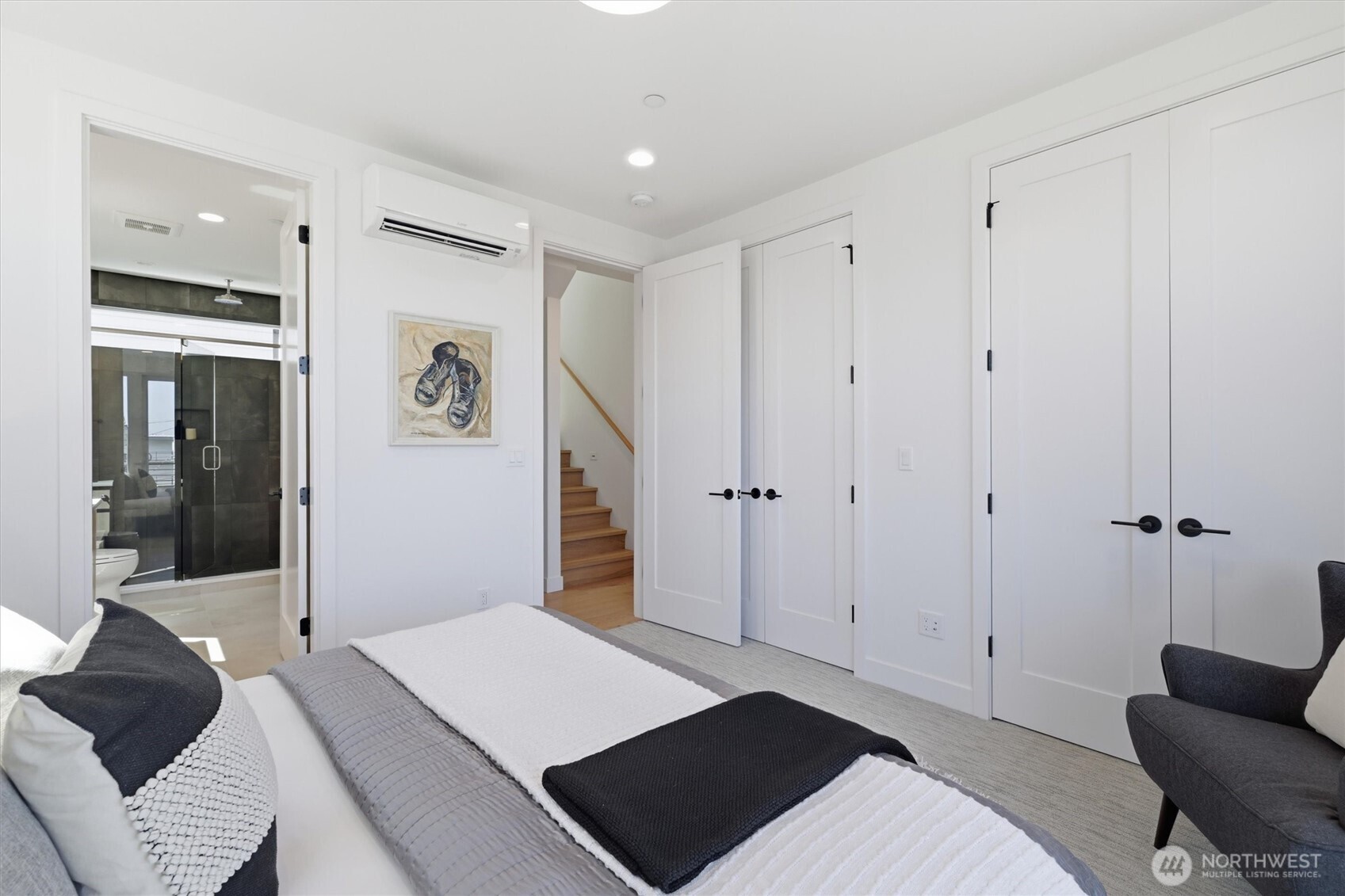 2011 Dexter Avenue N Unit: A
