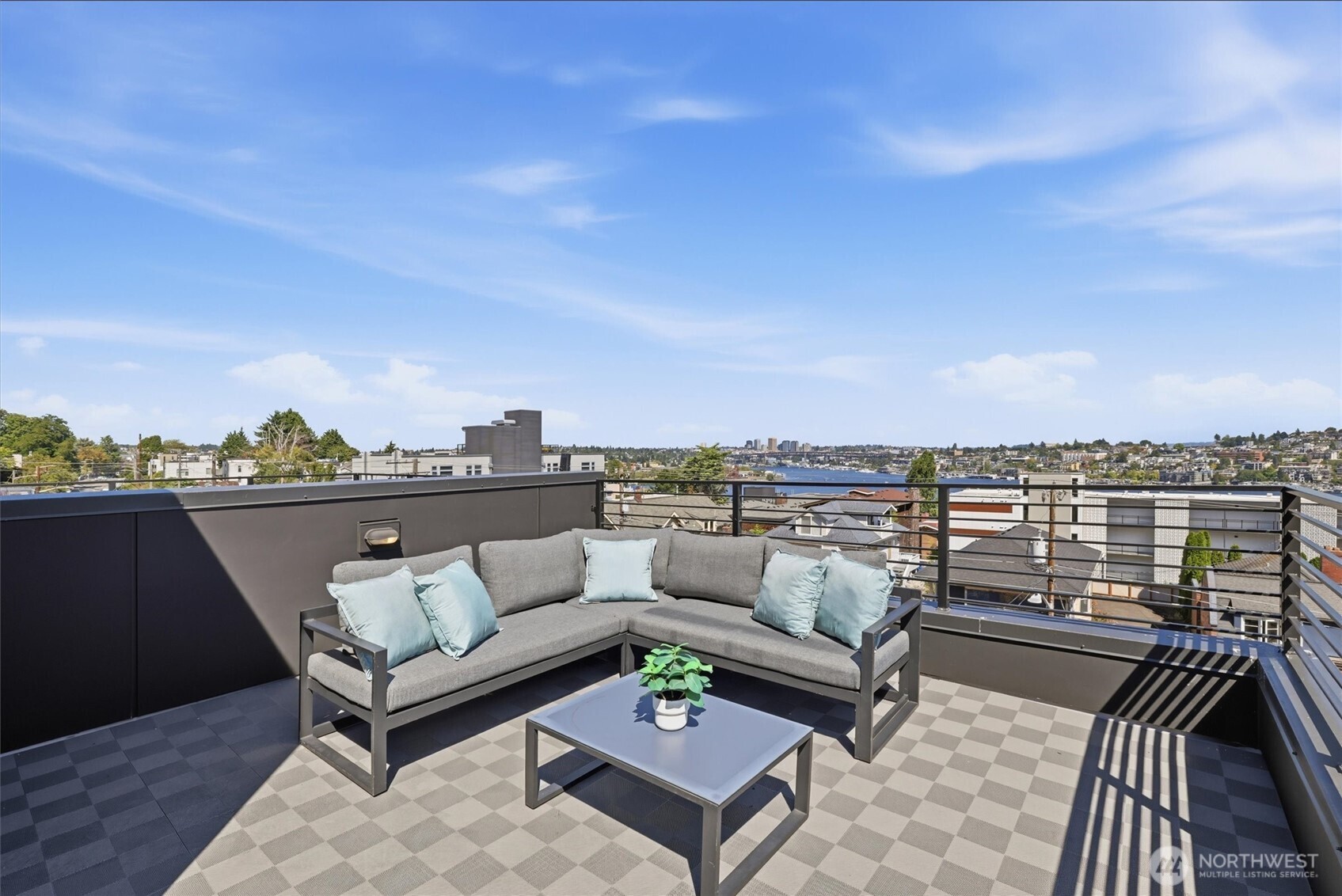 2011 Dexter Avenue N Unit: A