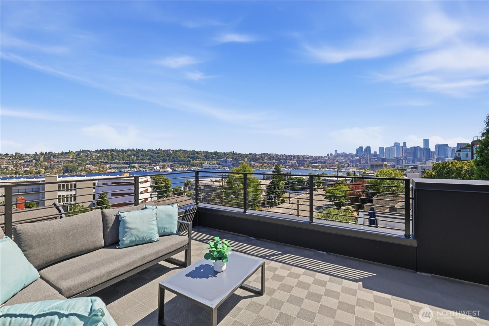 2011 Dexter Avenue N Unit: A