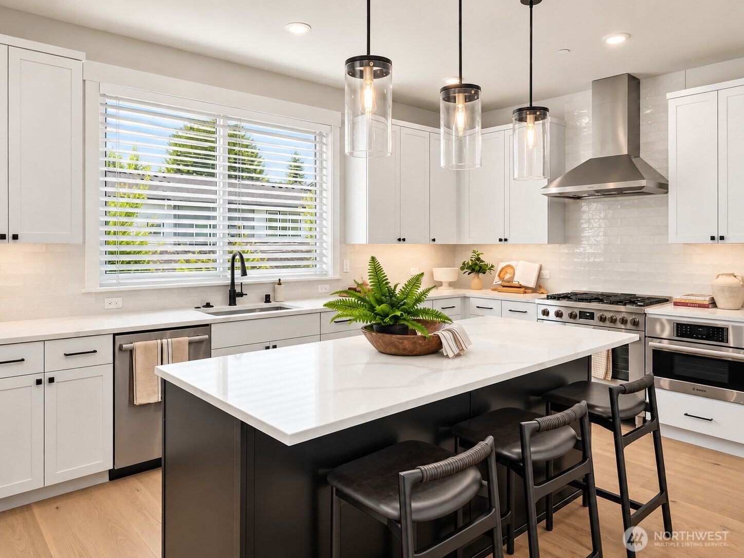 425 Parkside Walk