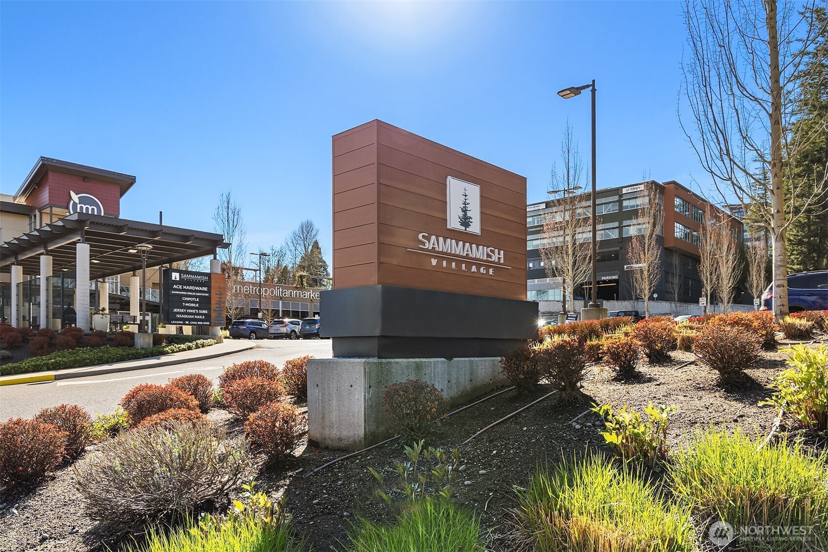 425 Parkside Walk