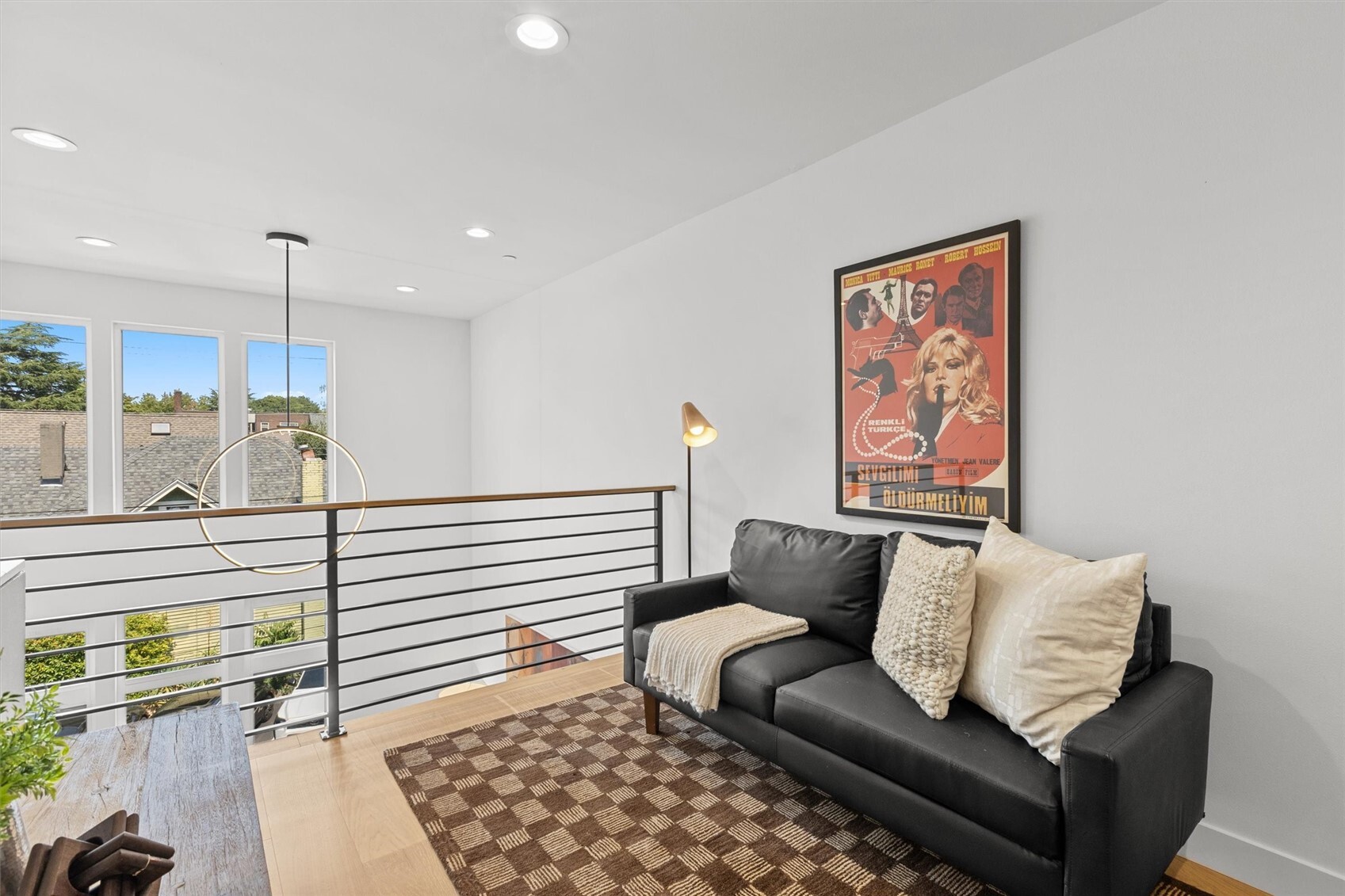 222 10th Avenue E Unit: D