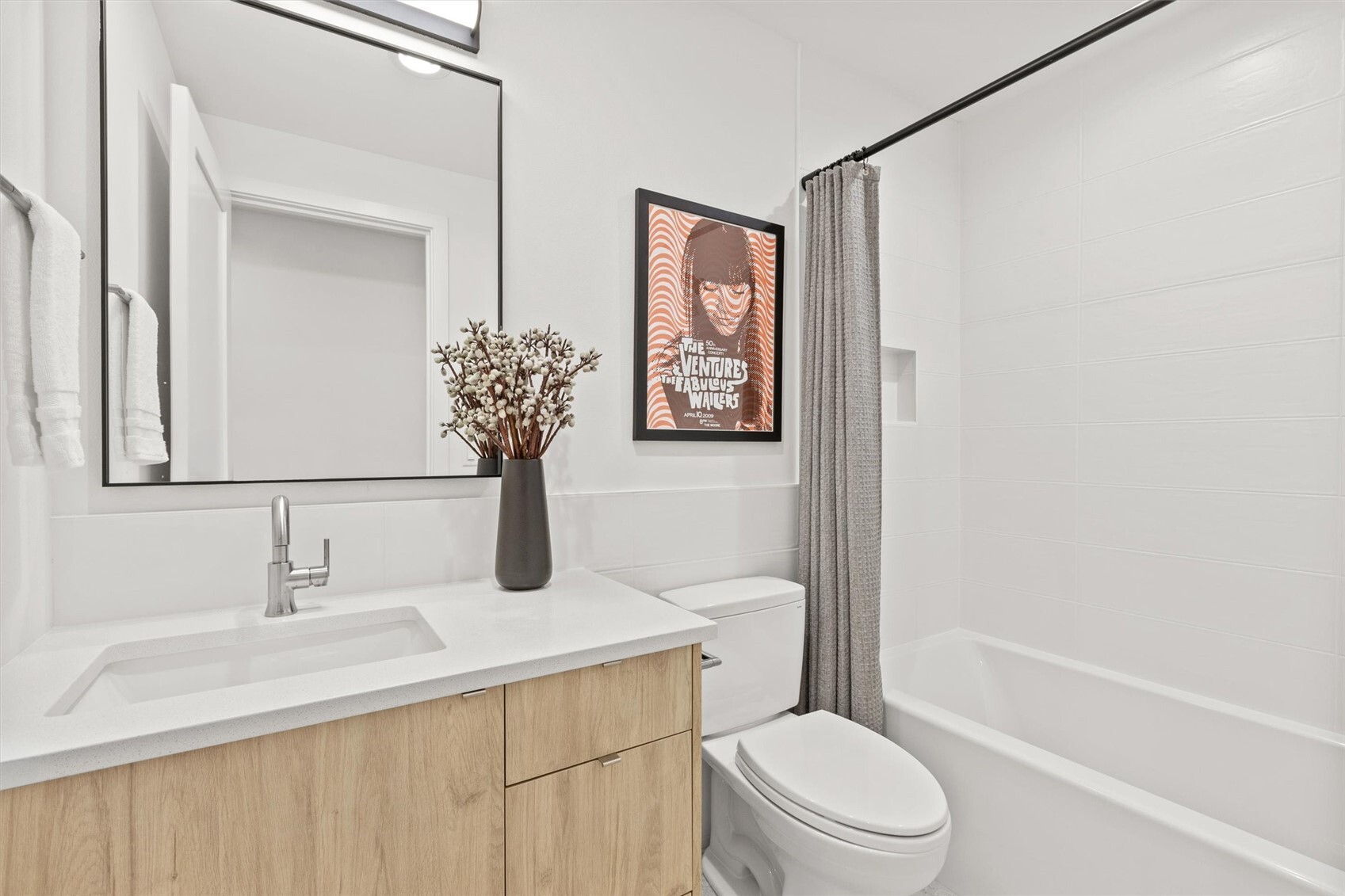 222 10th Avenue E Unit: D