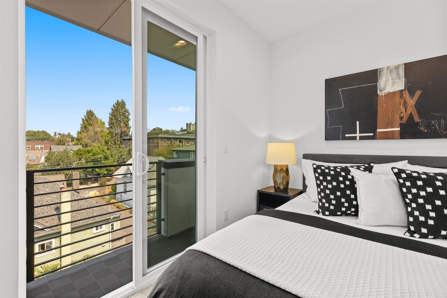 222 10th Avenue E Unit: D