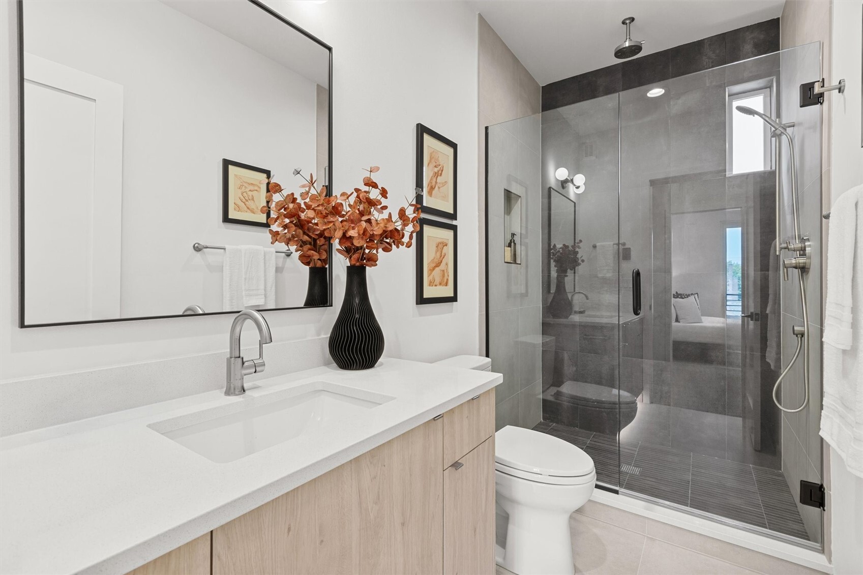 222 10th Avenue E Unit: D