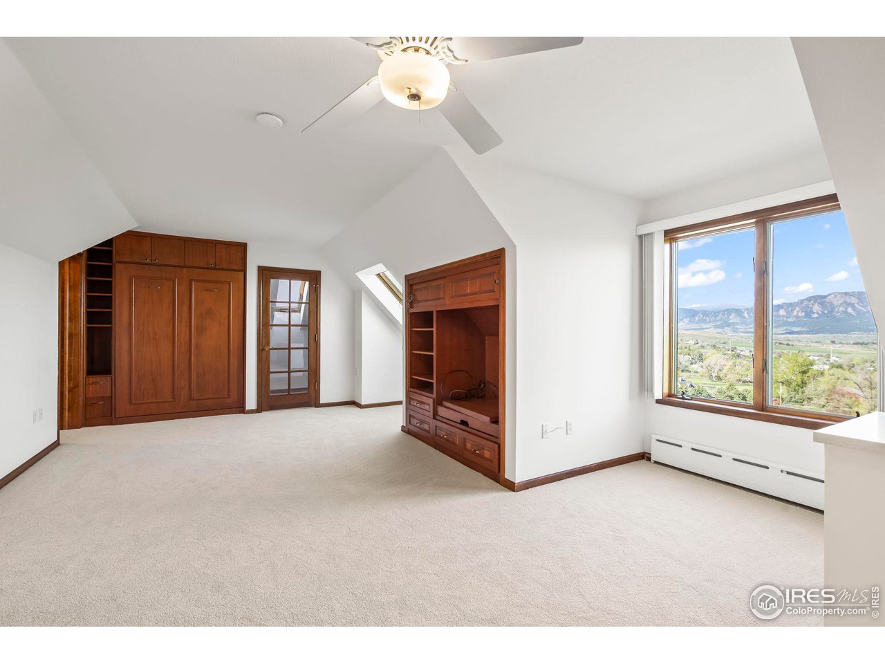 375 Majestic View Dr