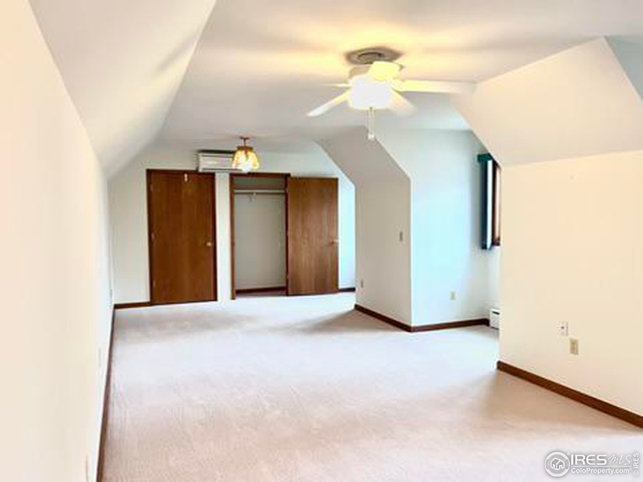 375 Majestic View Dr