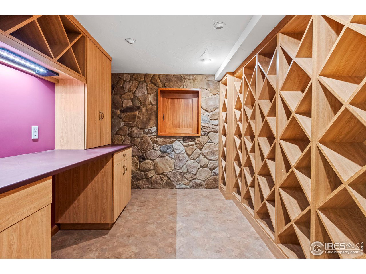 375 Majestic View Dr