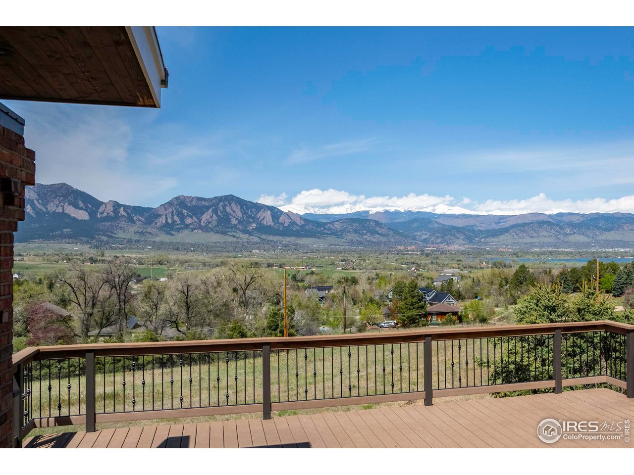 375 Majestic View Dr