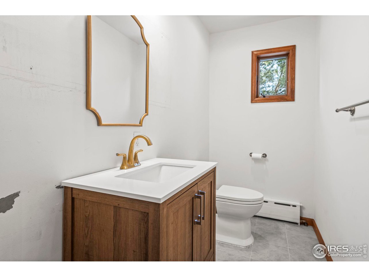 375 Majestic View Dr