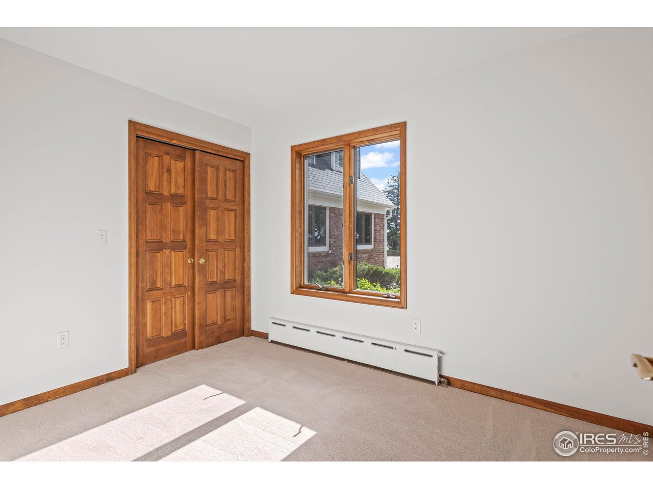 375 Majestic View Dr