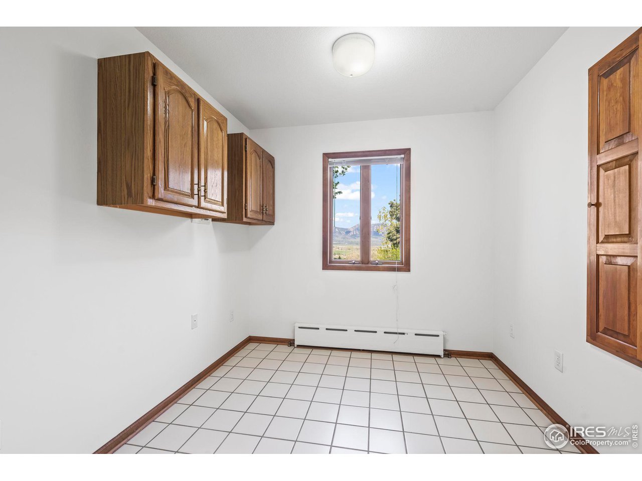 375 Majestic View Dr