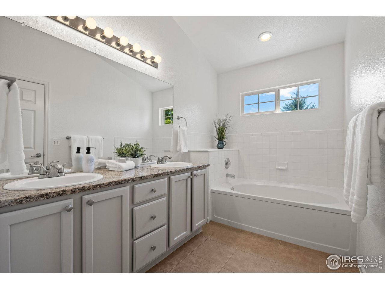 2855 Rock Creek Cir 191