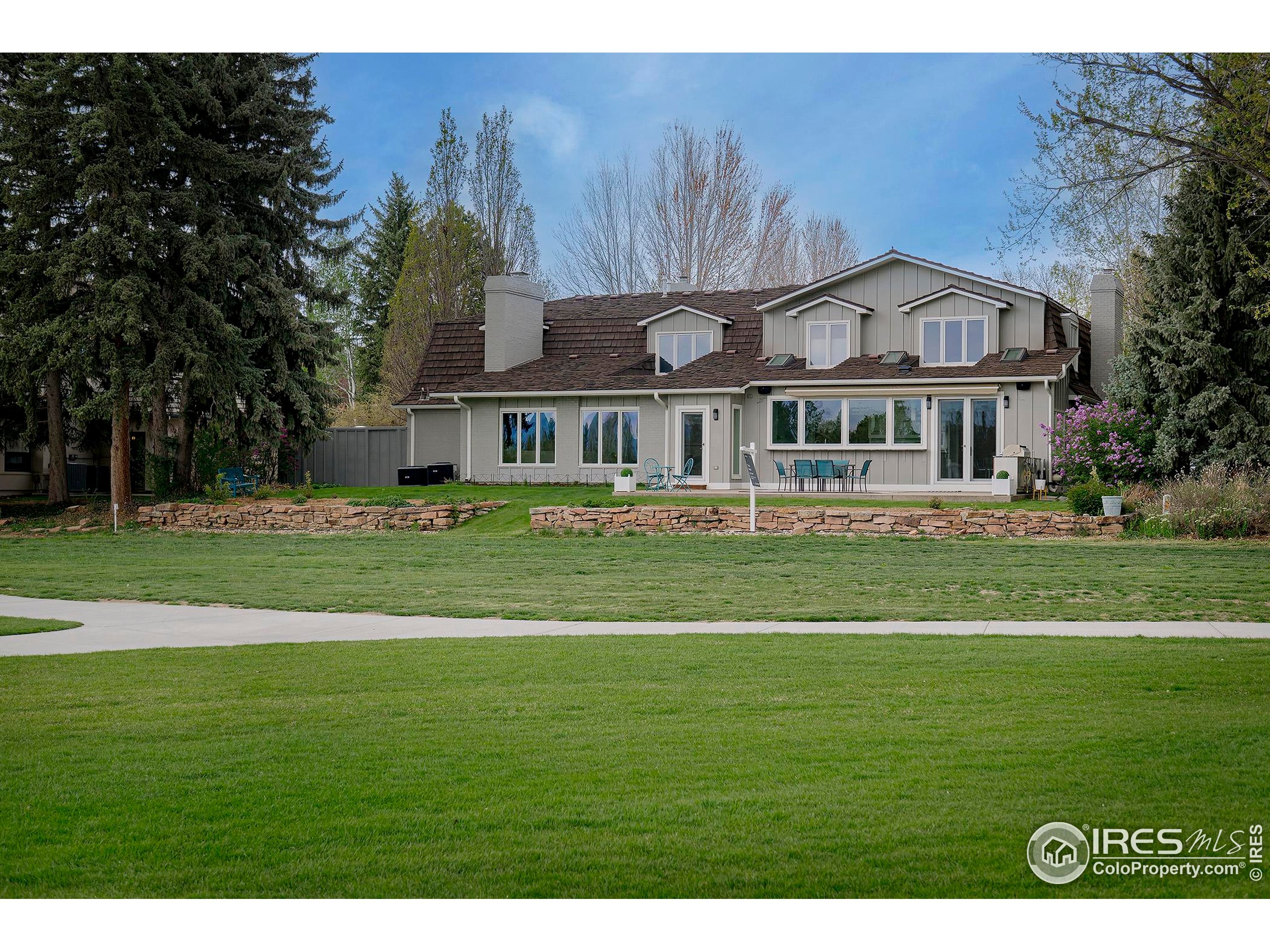 7034 Indian Peaks Trl