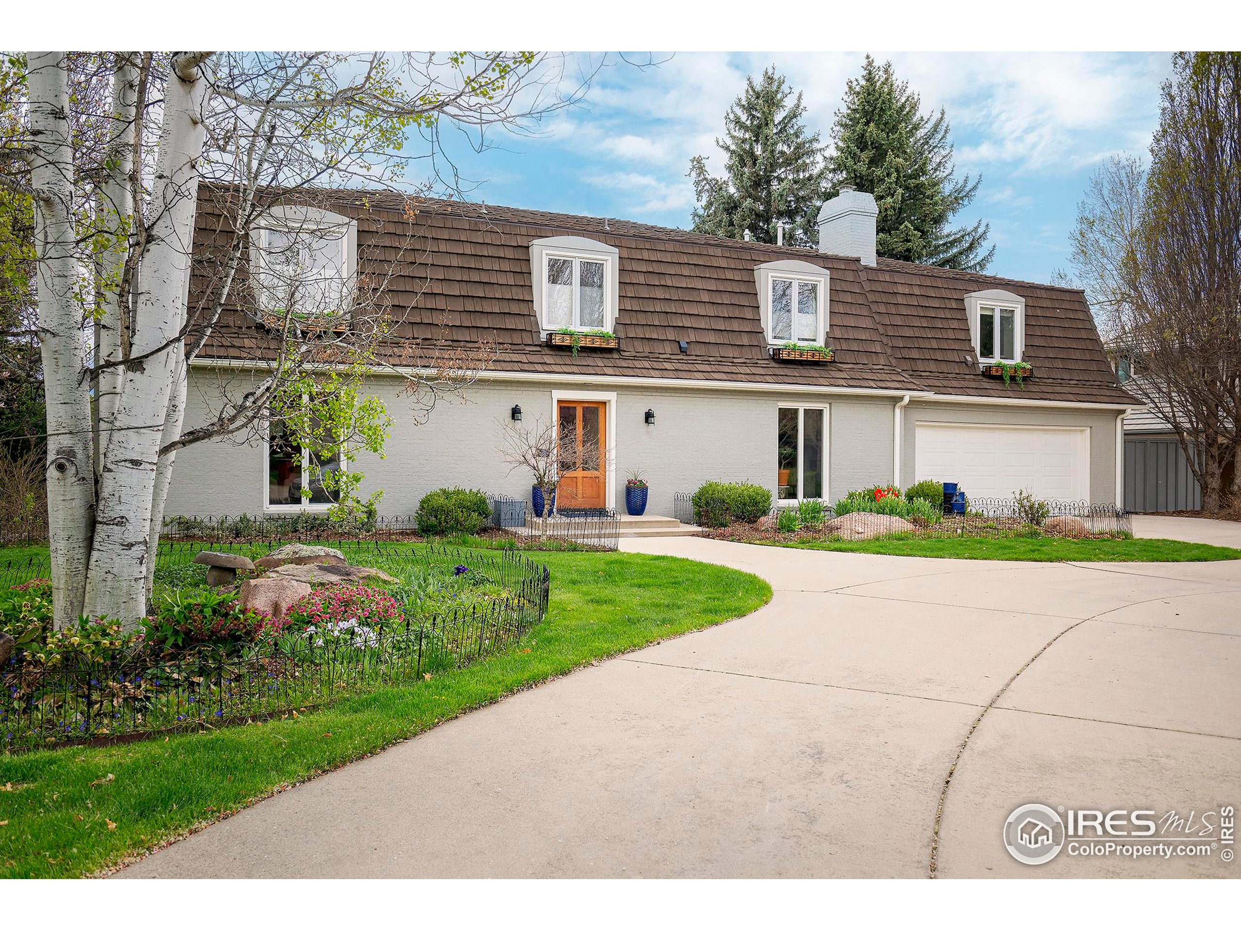 7034 Indian Peaks Trl