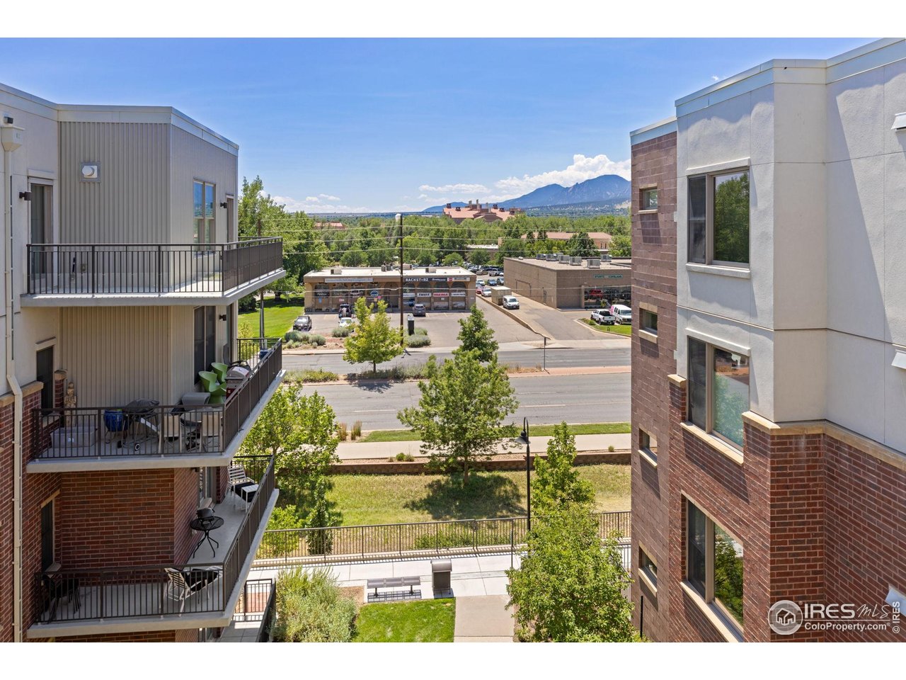 3601 Arapahoe Ave D-422