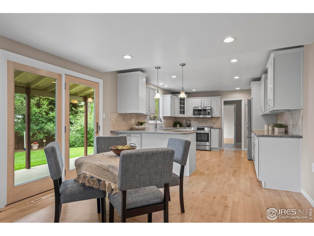 7409 Mount Meeker Rd